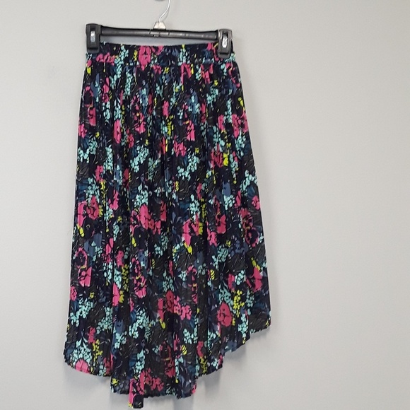 KIMCHI Blue Black & Pink Floral Hi Low Skirt - Picture 4 of 8